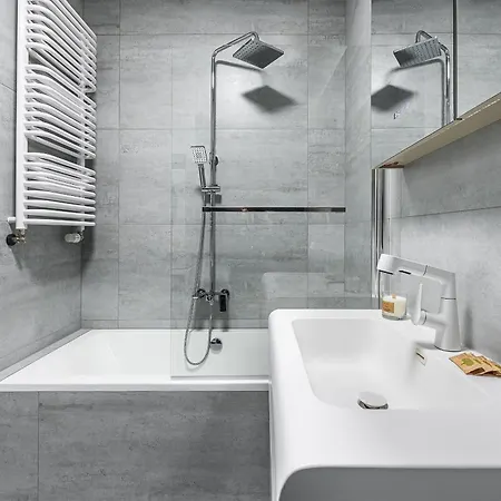 아파트 P&o Chmielna Next To Tower