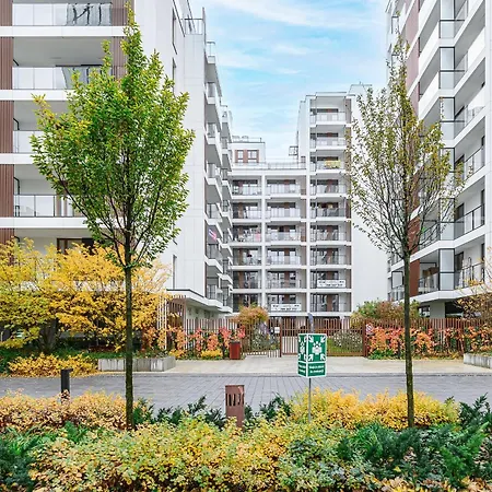 P&o Chmielna Next To Tower