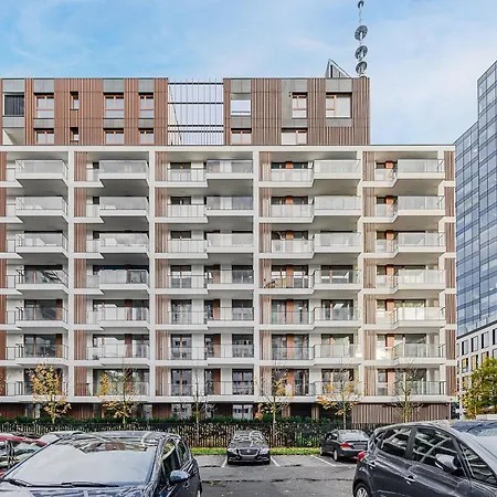 P&o Chmielna Next To Tower *